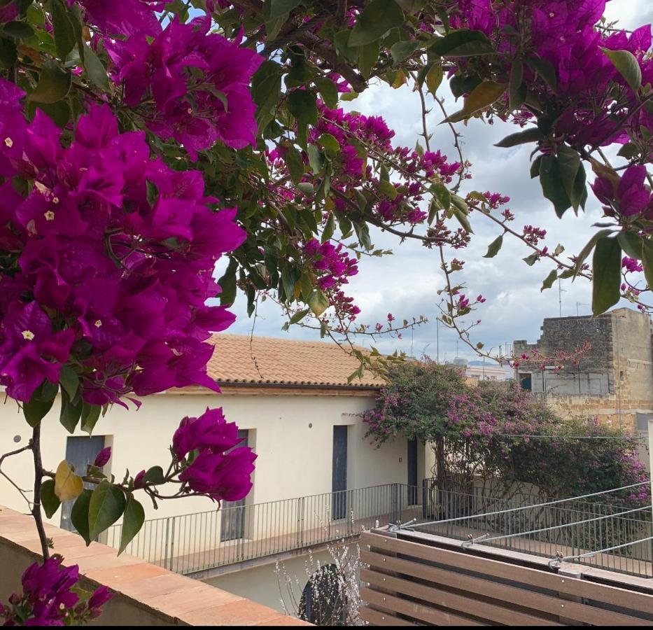 Bed and Breakfast Maharìa Bed&Wine Menfi Esterno foto